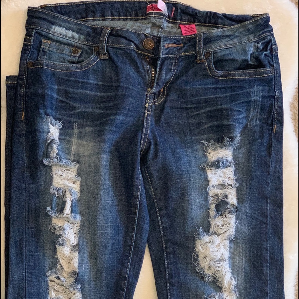Sound girl Ripped Jeans